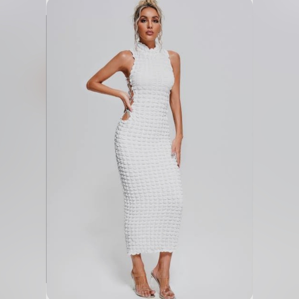 NWOT White Textured Puff Side Tie Dress